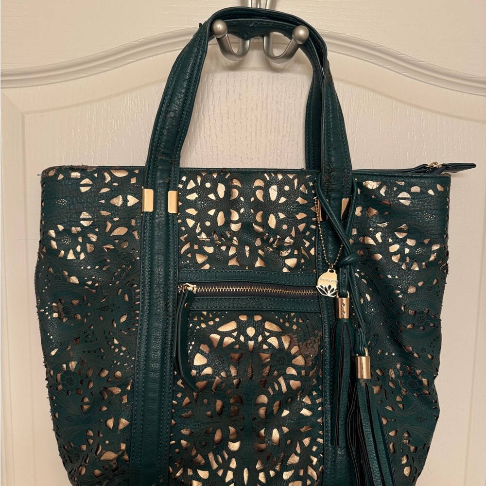 Elegant Green Cutout Tote Bag